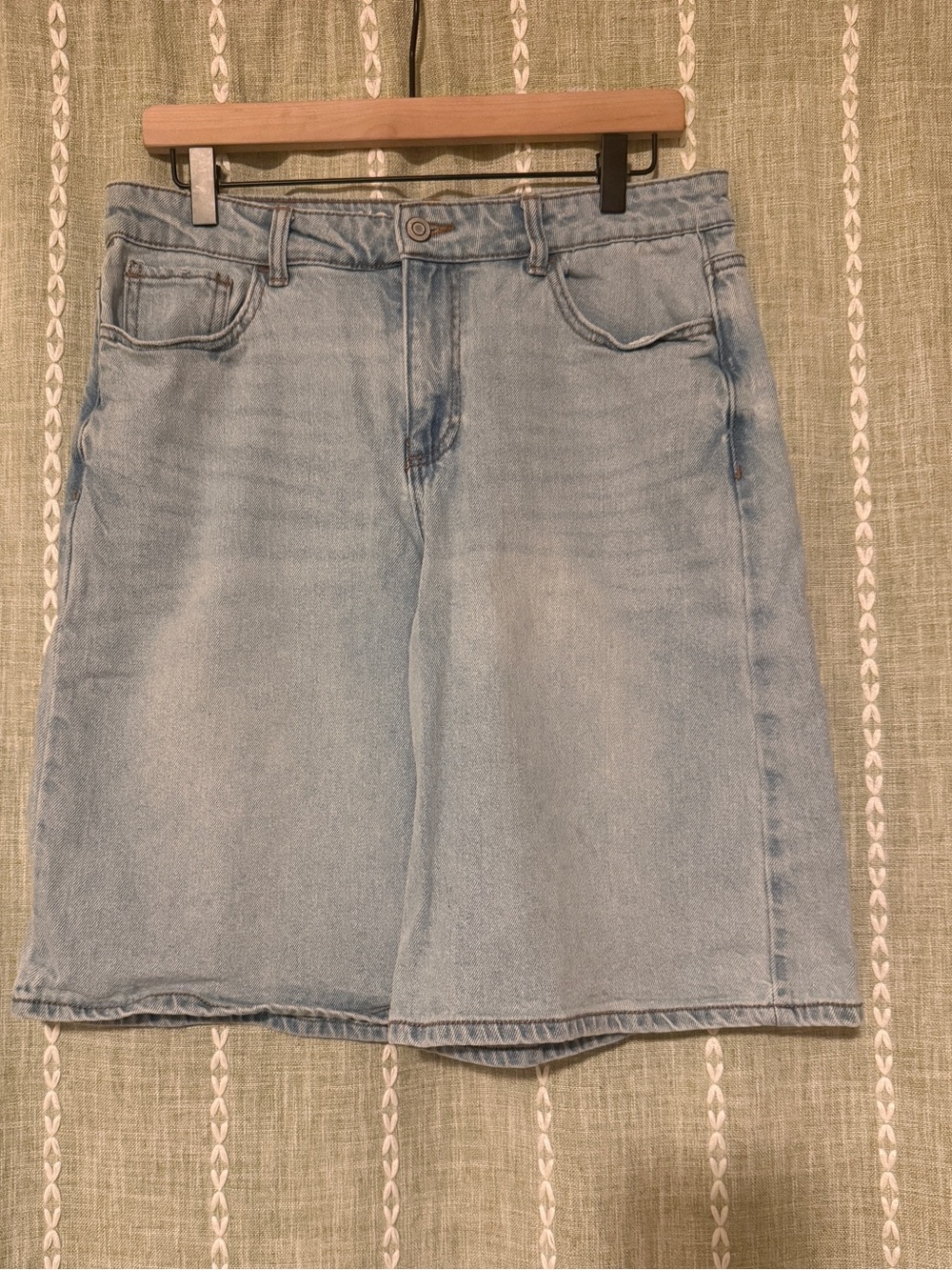 No Boundaries Light Blue Denim Women’s Baggy Skater Jean Shorts